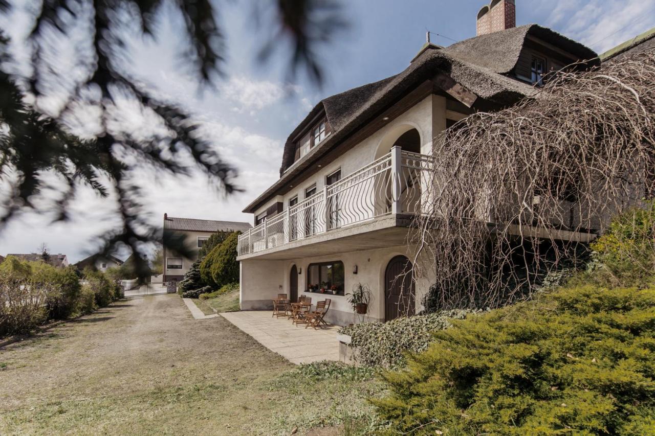 Ferienhaus Schilfvilla Moerbisch Am See Ngoại thất bức ảnh