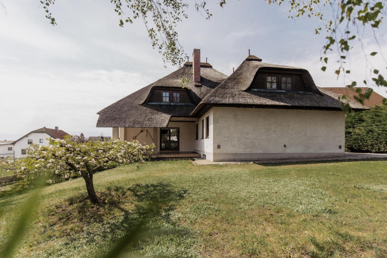 Ferienhaus Schilfvilla Moerbisch Am See Ngoại thất bức ảnh