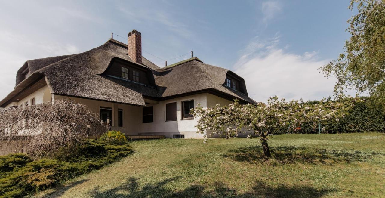 Ferienhaus Schilfvilla Moerbisch Am See Ngoại thất bức ảnh